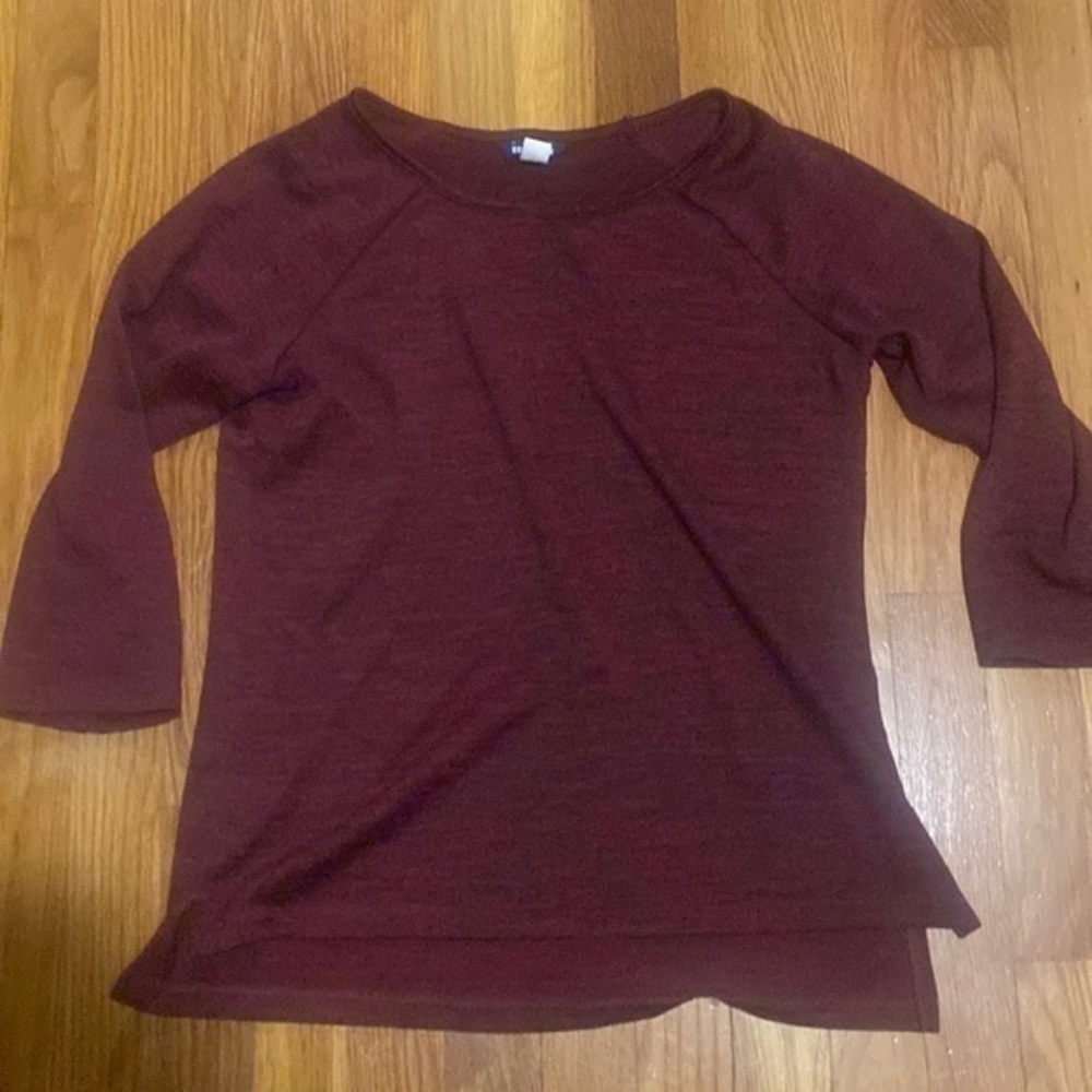 Size small dark purple 3/4 sleeve